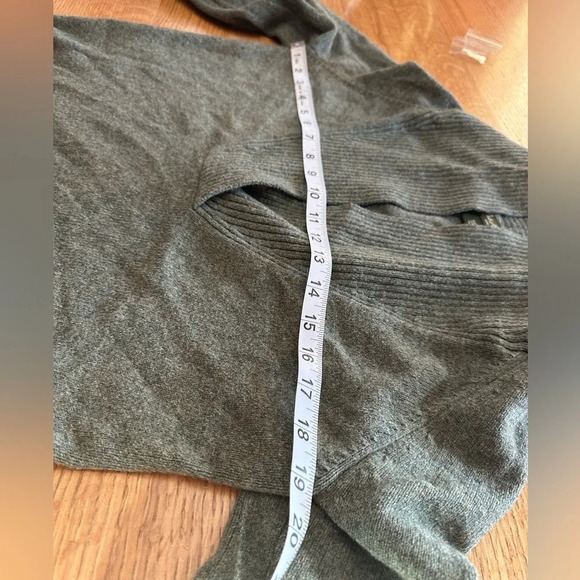 Eddie Bauer GUC heather green shawl collar neck wool blend sweater petite Medium - Picture 3 of 7